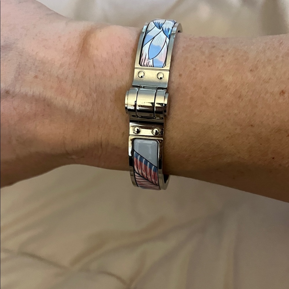 HERMES Narrow Hinged Enamel Bangle Bracelet